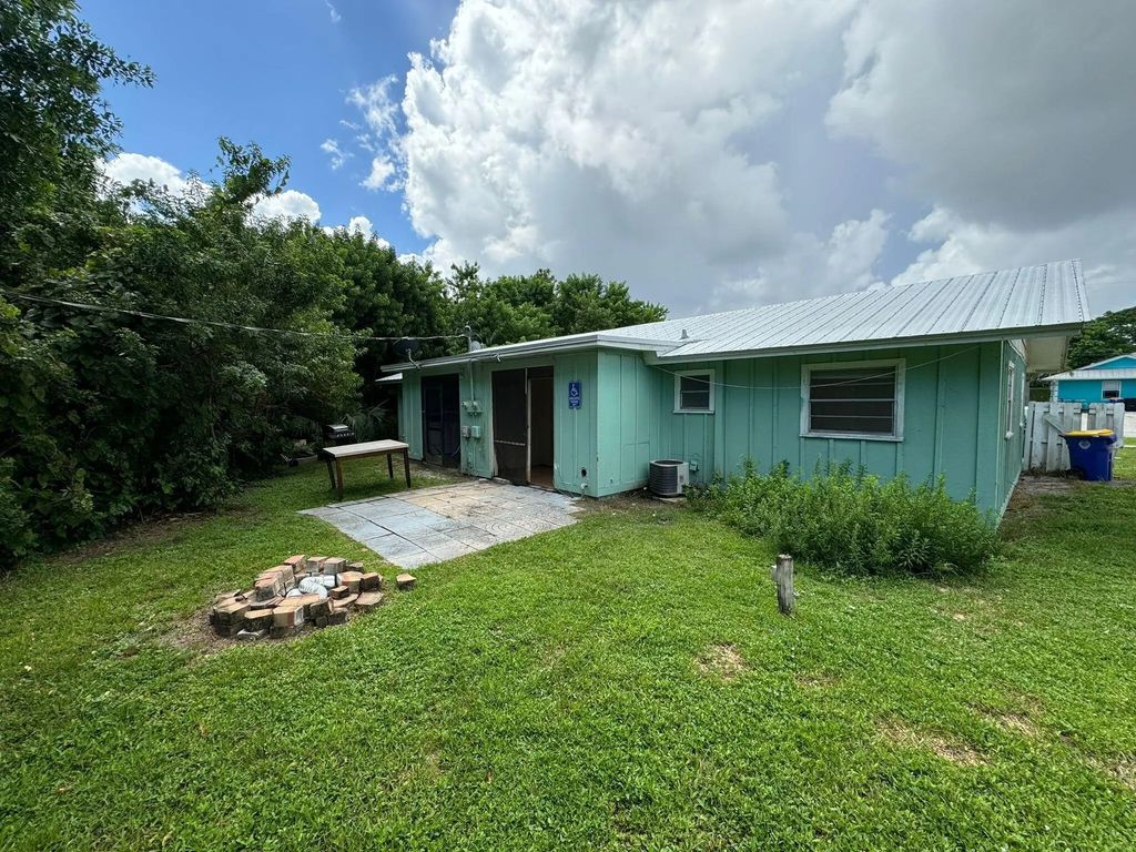 3002 Se Camino Avenue, Stuart