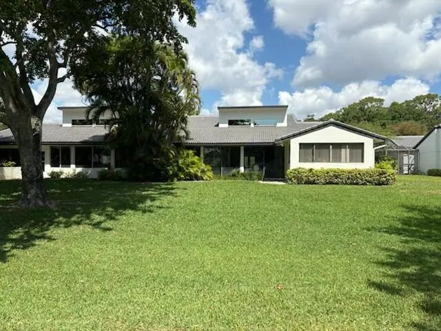35 Brentwood Drive, Boynton Beach