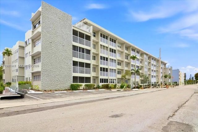 330 Se 2nd Street #101g, Hallandale Beach