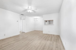 Photo of Listing #B26007520