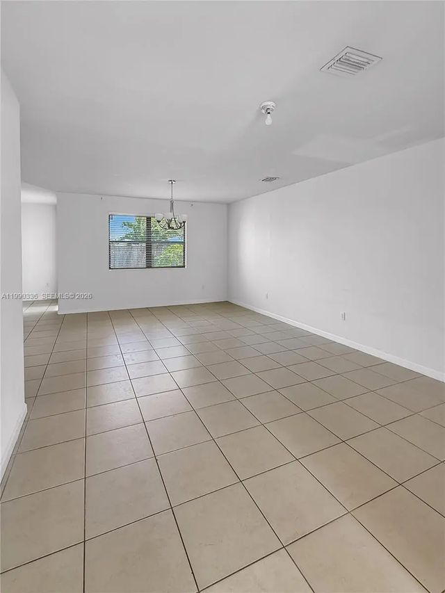 4 of 15 - 709 Se 35th Avenue, Homestead, FL
