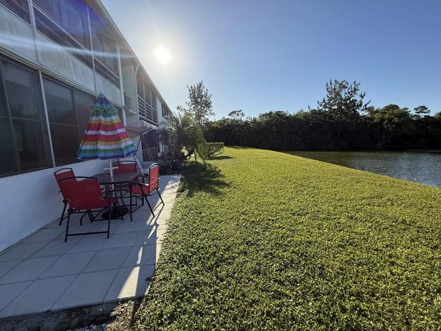 2 of 19 - 81 Camden Drive #d, West Palm Beach, FL