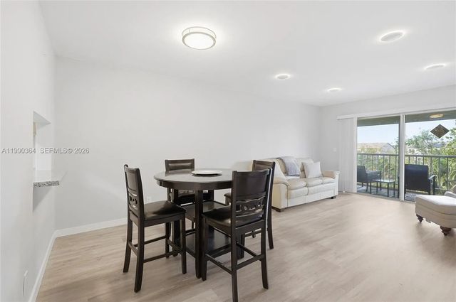 5 of 26 - 1200 Hillcrest Court #306, Hollywood, FL