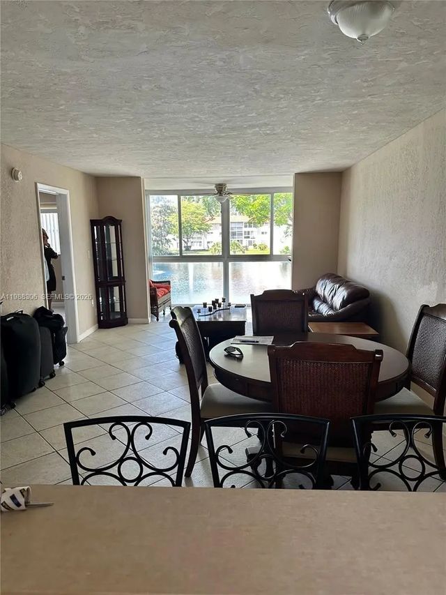 3 of 22 - 2701 E Sunrise Lakes Drive #209, Sunrise, FL