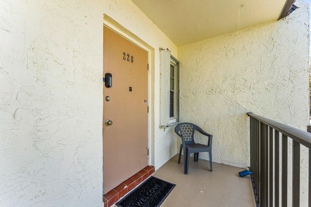 5 of 55 - 130 Lake Meryl Drive #228, West Palm Beach, FL