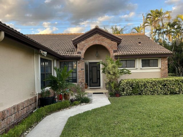 2 of 31 - 7207 Le Chalet Boulevard, Boynton Beach, FL