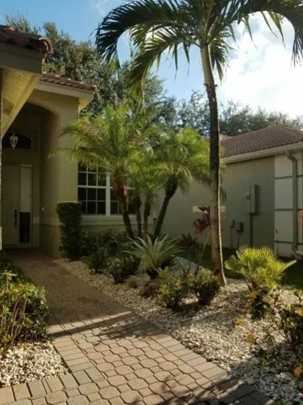6037 Rossmoor Lakes Court, Boynton Beach