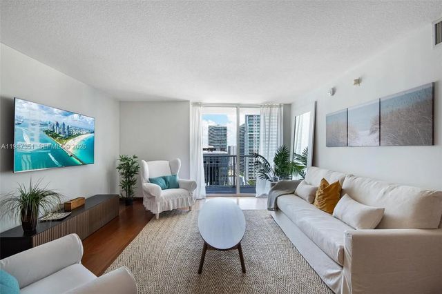 2 of 38 - 1200 Brickell Bay Drive #2824, Miami, FL