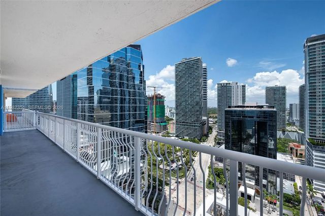 4 of 38 - 1200 Brickell Bay Drive #2824, Miami, FL