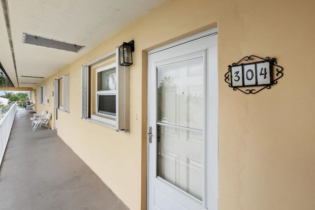 3 of 33 - 1351 Bayshore Drive #304, Fort Pierce, FL