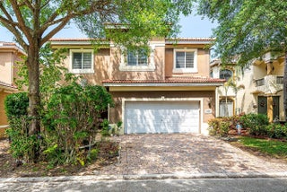 Photo of Listing #B26008115