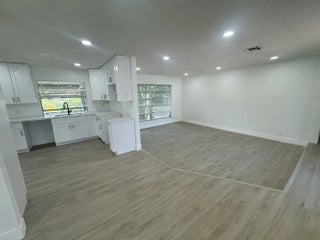 Photo of Listing #B26007813