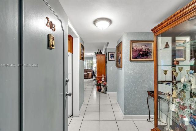 3 of 21 - 1965 S Ocean Boulevard #203, Lauderdale-By-The-Sea, FL