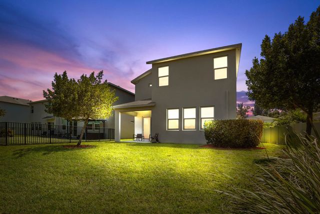 3 of 46 - 1826 Lake Cove Drive, Lake Worth, FL