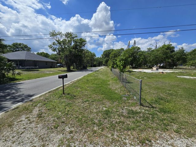 4 of 32 - 144 N Elm Street, Fellsmere, FL