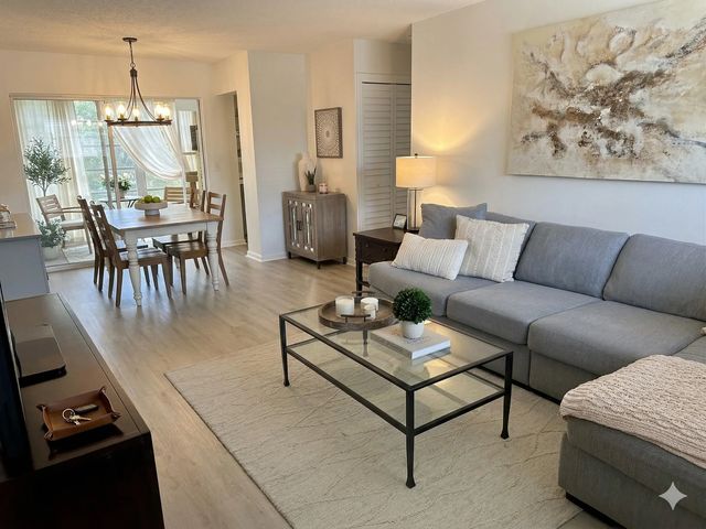 5 of 16 - 3930 Crystal Lake Drive #206, Deerfield Beach, FL