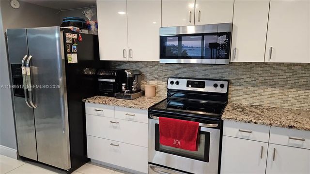 4 of 22 - 11111 Biscayne Boulevard #3f, Miami, FL