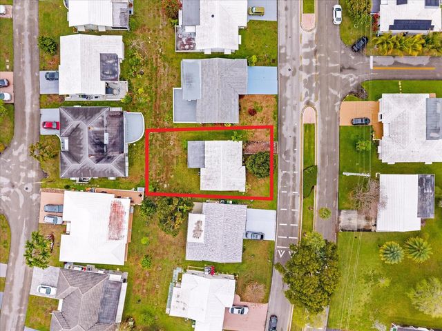 3 of 28 - 5713 Nw 84th Terrace, Tamarac, FL