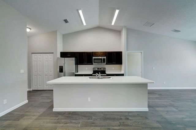 4 of 53 - 5314 Nw Milner Drive, Port St. Lucie, FL