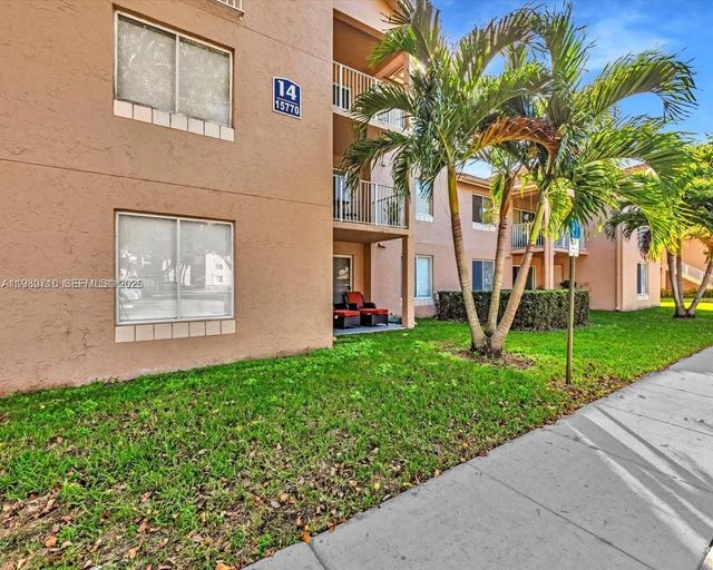 4 of 64 - 15770 Sw 106th Terrace #303, Miami, FL
