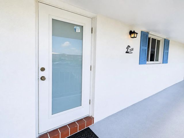 2 of 17 - 1115 Lake Terrace #208, Boynton Beach, FL