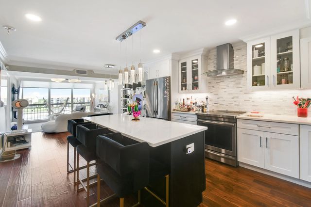 5 of 43 - 2401 Marina Isle Way #503, Jupiter, FL