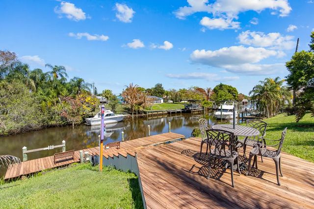 343 Se Verada Avenue, Port St. Lucie
