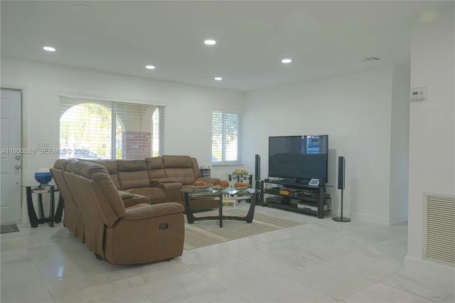 4 of 50 - 4391 Nw 12th Terrace, Deerfield Beach, FL