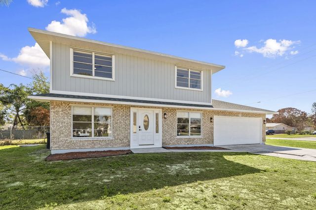 2 of 60 - 405 Ne Midvale Street, Port St. Lucie, FL