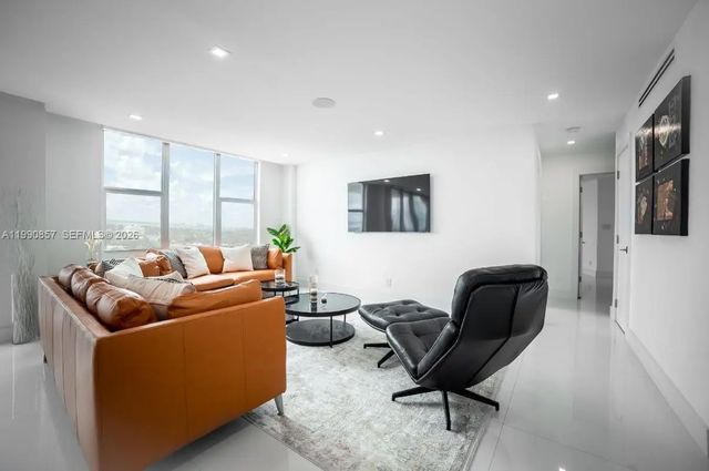 2 of 45 - 5600 Collins Avenue #14k, Miami Beach, FL