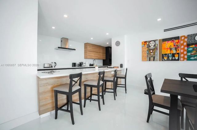 4 of 45 - 5600 Collins Avenue #14k, Miami Beach, FL