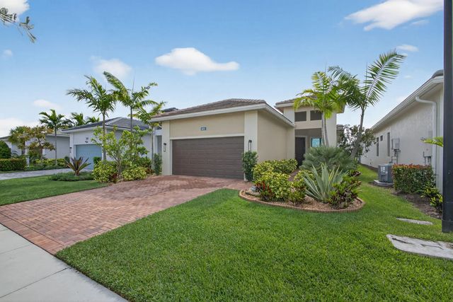 3 of 104 - 4805 Saint Armands Way, Westlake, FL