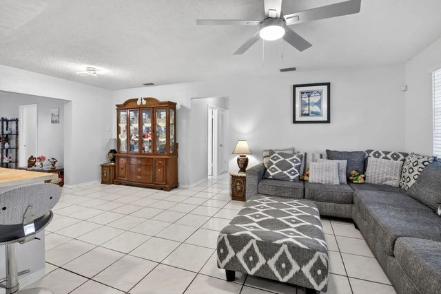 3 of 54 - 1411 Nw 89th Avenue, Pembroke Pines, FL
