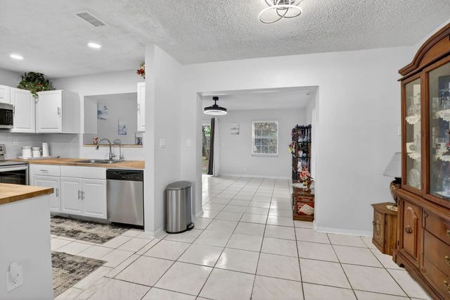 5 of 54 - 1411 Nw 89th Avenue, Pembroke Pines, FL