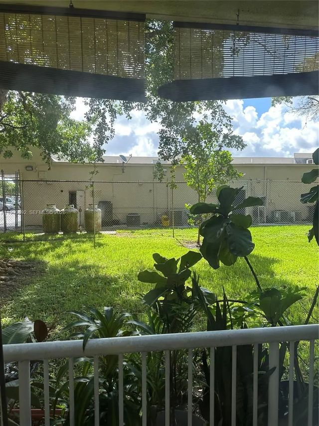 5 of 20 - 13810 Sw 112th Street #106, Miami, FL