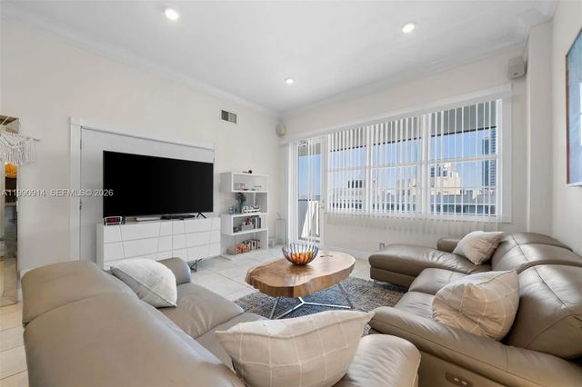 3725 S Ocean Drive #ph18, Hollywood