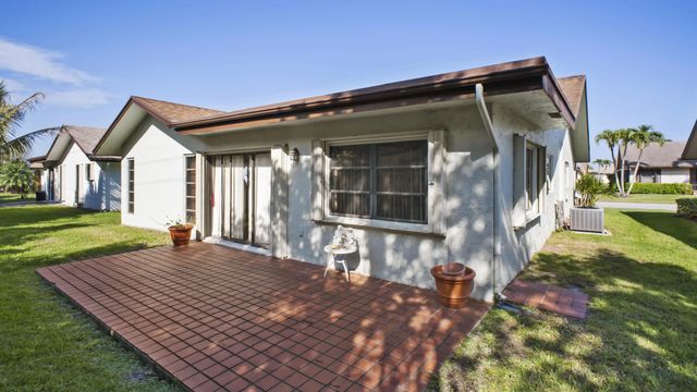 5 of 17 - 6329 Tall Cypress Circle, Greenacres, FL