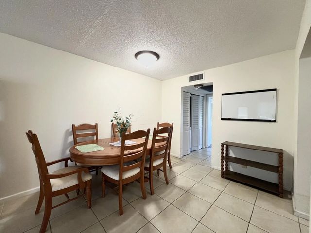 3 of 40 - 4023 Berkshire B  #4023, Deerfield Beach, FL