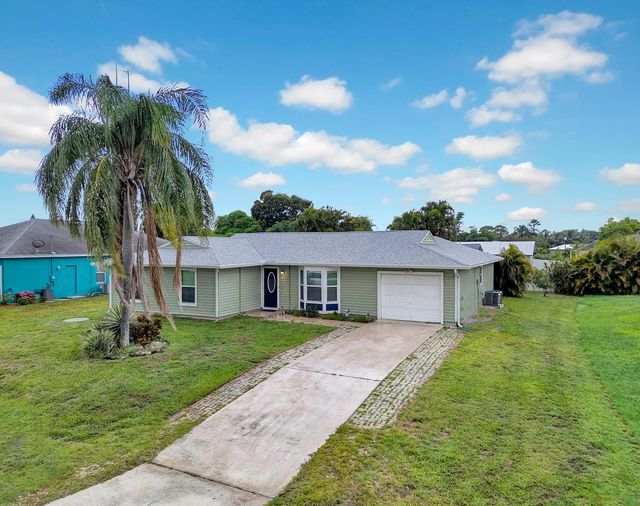 2 of 15 - 1918 Se Cheltenham Street, Port St. Lucie, FL