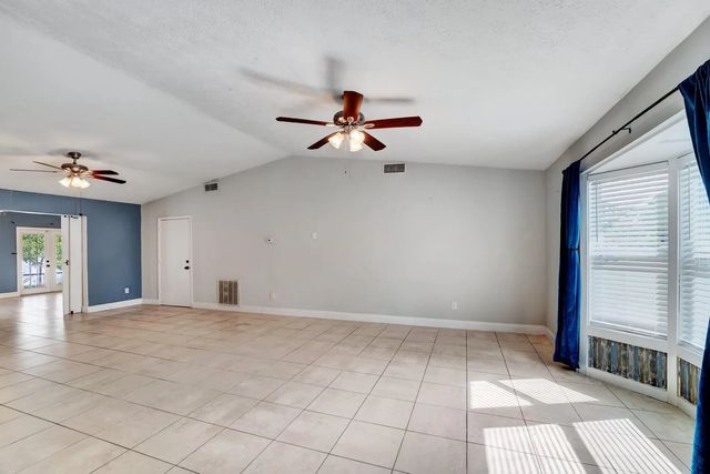5 of 15 - 1918 Se Cheltenham Street, Port St. Lucie, FL