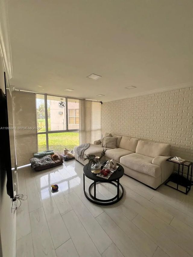 5 of 11 - 6955 Nw 186th Street #f104, Hialeah, FL