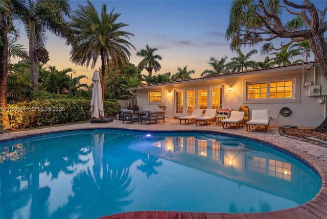 2 of 27 - 1661 Bel Air Avenue, Lauderdale-By-The-Sea, FL