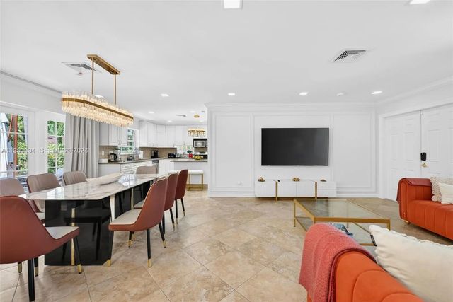 5 of 27 - 1661 Bel Air Avenue, Lauderdale-By-The-Sea, FL