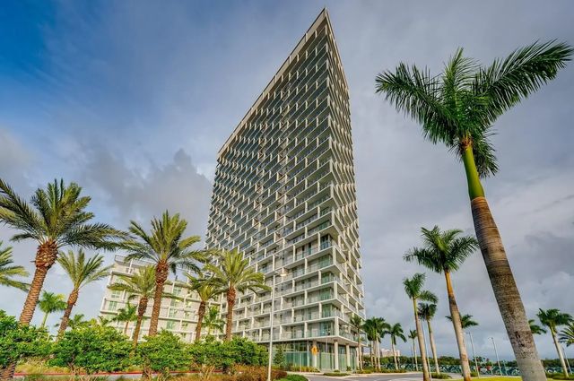 2000 Metropica Way #2107, Sunrise