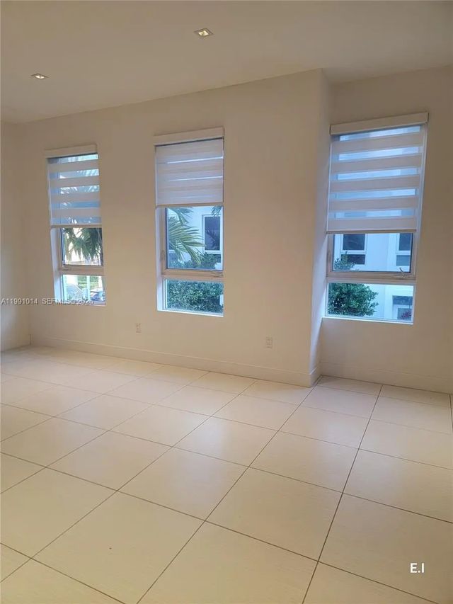3 of 13 - 9133 Nw 33rd Street, Doral, FL
