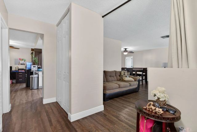 4 of 39 - 6701 Nw 20th Street, Margate, FL