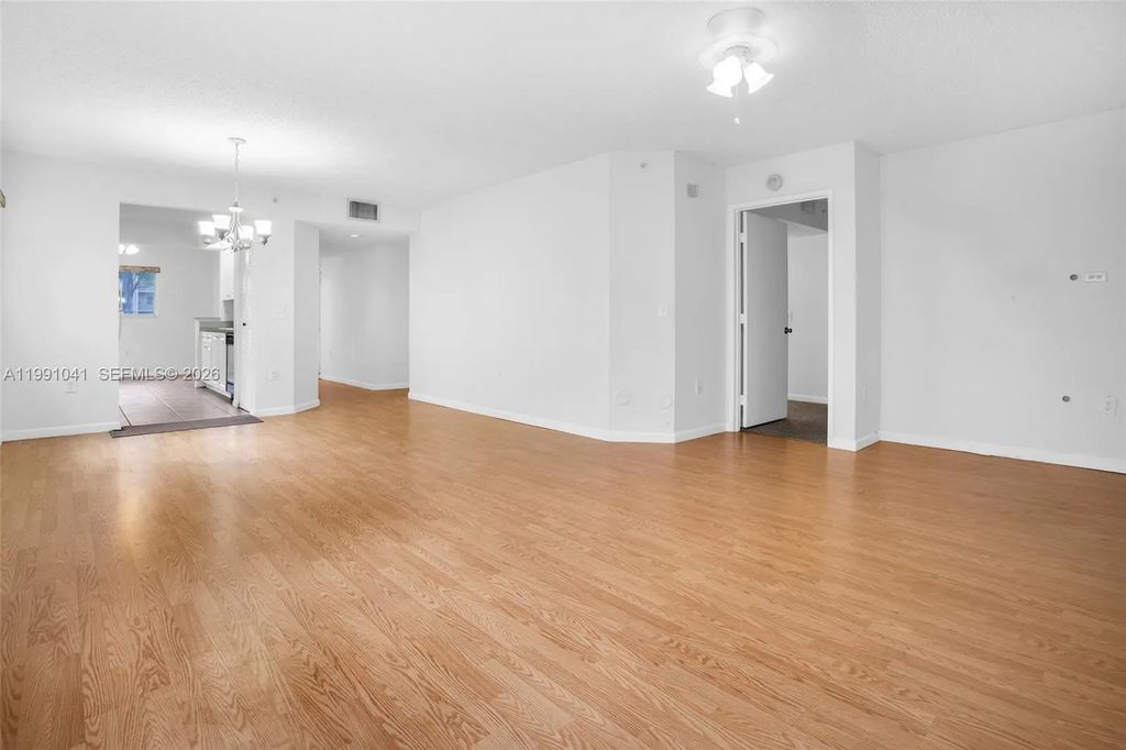 900 Sw 142nd Avenue #115l, Pembroke Pines