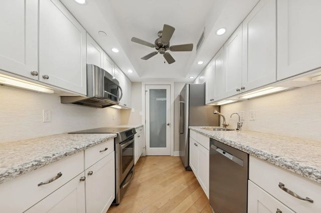 5 of 46 - 3000 N Ocean Drive #18 G, Singer Island, FL
