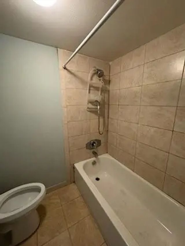 4 of 14 - 4384 Nw 9th Avenue #20-2f, Pompano Beach, FL