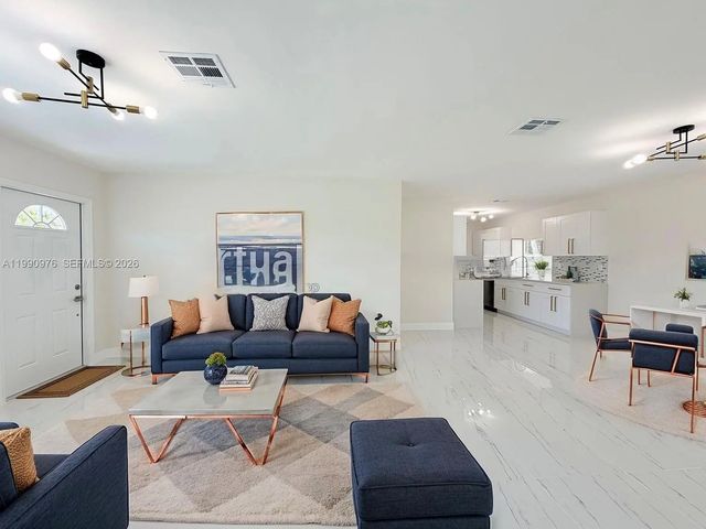 3 of 61 - 4731 Nw 11th Street, Lauderhill, FL